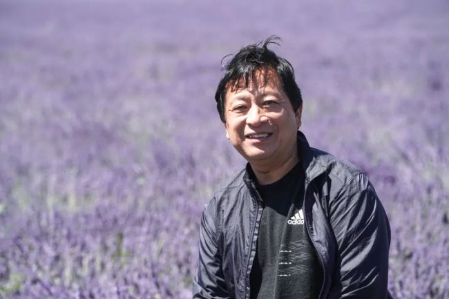 “画卷是舞台”：徐惠泉带您赏析《千里江山图》，品味徽宗心中的大宋山水