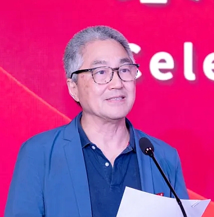 “陆老师，与你相遇，好幸运！”