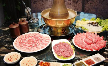 小心一氧化碳中毒！一家7口吃炭烧火锅集体“倒下”